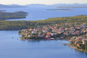 Family friendly seaside apartments Grebastica, Sibenik - 15170